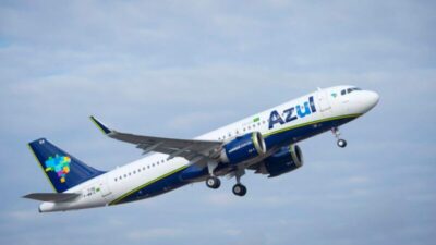 Azul encerra operações em 13 cidades, corta 53 rotas e reduz frota em reestruturação