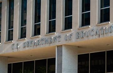 Trump avança com plano para desmonte do Departamento de Educação, mas enfrenta resistência no Senado