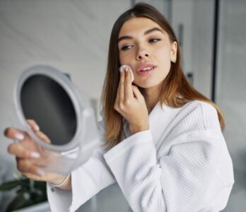 6 passos para sua maquiagem resistir ao frio e à pele seca