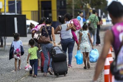 Brasil: venezuelanas têm dificuldade de integração socioeconômica