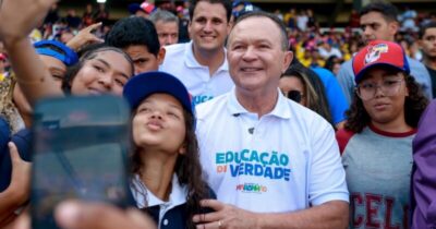 Tô conectado: Brandão inicia a entrega de cerca 250 mil tablets a estudantes e assina medida provisória que institui programa Educação de Verdade