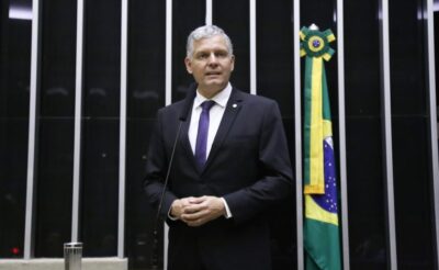 Comissão aprova exame de habilitação para futuros médicos veterinários