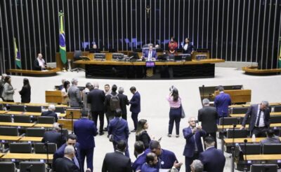 Deputados analisam projeto que aumenta cargos do TRT de São Paulo; acompanhe