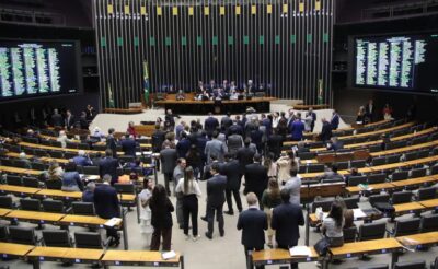 Deputados aprovam regime de urgência para seis projetos; acompanhe