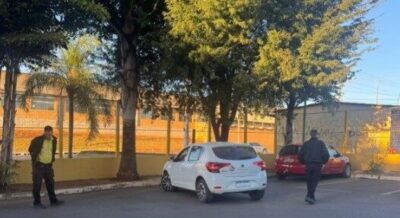 Mulher sem habilitação é flagrada dirigindo após prova teórica no Detran de Taguatinga