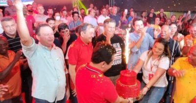 Ato político com dezenas de líderes prestigia lançamento da…