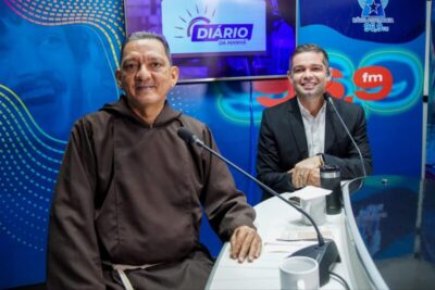 Frei Santiago destaca, no ‘Diário da Manhã’, a programação do Jubileu das Famílias