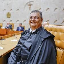 STF: Flávio Dino manda PF investigar Carlos Brandão com base em pedido feito pela Assembleia Legislativa comandada por Iracema Vale