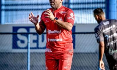 Diretoria do Cavalo de Aço demite Robson Melo após uma série de empates seguido do time