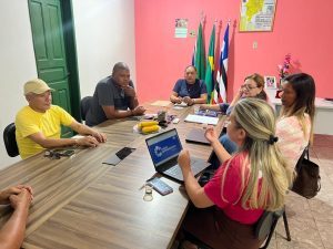 Prefeita Fechinha se reúne com equipe do Sebrae, para discutir sobre a reativação da Sala do Empreendedor em Central