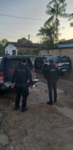 Cinco são presos acusados de integrar facção criminosa