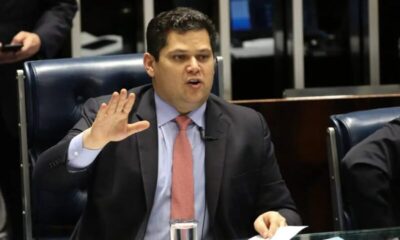 Sob pressão, Alcolumbre admite analisar impeachment de Moraes, mas descarta ‘chantagem’