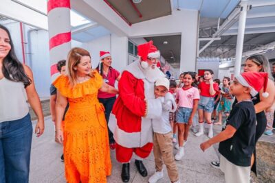 Gedema promove manhã natalina com Papai Noel para alunos da Sementinha e do programa Sol Nascente