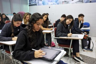Fies 2025: divulgada lista de espera do segundo semestre