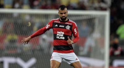 Flamengo conclui venda de zagueiro ao Cruzeiro
