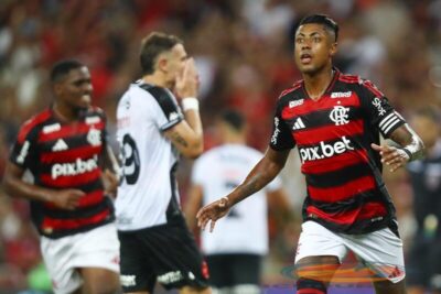 Flamengo vence Vasco com um golaço e aumenta vantagem na semifinal do Carioca