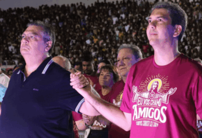 Dino e Braide oram juntos durante celebração do Corpus Christi em São Luís