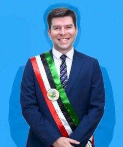 Dr. Milton Gonçalo toma posse como prefeito de Santa Rita em cerimônia na Câmara Municipal