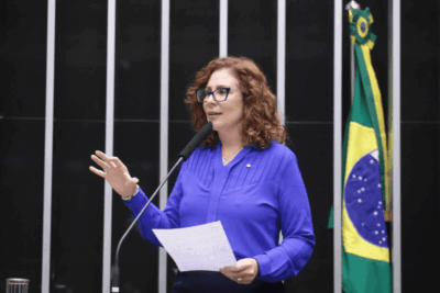 Itália não pode fazer operação policial para prender Carla Zambelli, afirma embaixador