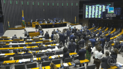 Em votação durante a madrugada, Câmara aprova afrouxamento do licenciamento ambiental