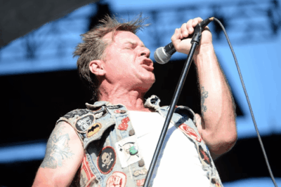 Morre David Roach, vocalista do Junkyard, aos 59 anos