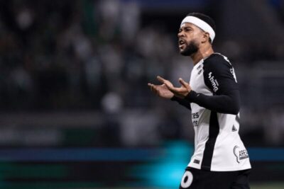 Depay cogita deixar o Corinthians após interesse de times europeus