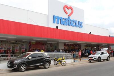 Interdição de Corredores do Supermercado Mateus Cohatrac Após Vigilância Encontrar Baratas nos Produtos