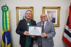 Prcurador-geral do MA é afastado por Moraes dois dias depois de assinar recurso contra Dino no STF