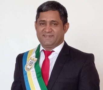 Prefeito Toca Serra baixa Decreto e determina o Recadastramento de Servidores em Pedro do Rosário