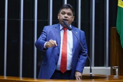 Jerry nega articulação para afastar Brandão e chama boato de “fake news abjeta”