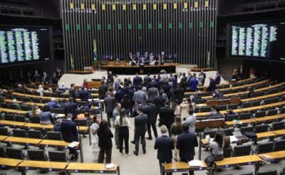Deputados aprovam regime de urgência para seis projetos; acompanhe