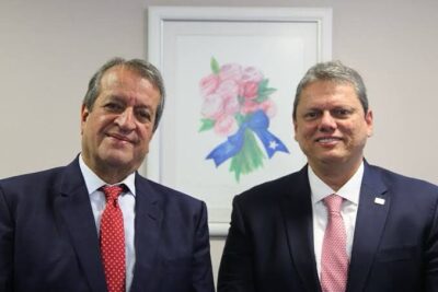 Valdemar Costa Neto aponta Tarcísio como possível candidato do PL em 2026