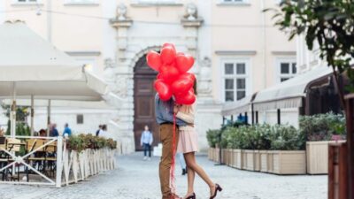 Feliz dia dos namorados: 20 frases para quem ama ou só aguenta a data