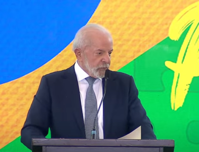 Lula não vai ligar para negociar tarifas com Trump, mas para convidá-lo a vir à COP