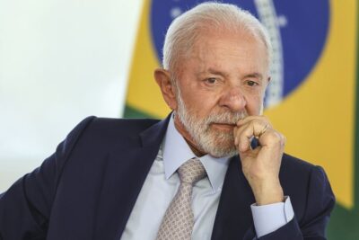 Lula está bem e permanece em repouso no Alvorada