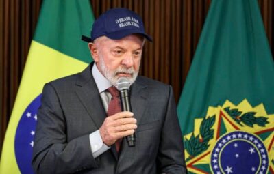 Presidente Lula reafirma soberania e diz que ação dos Bolsonaro é traição à pátria