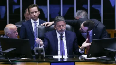 Parte do Congresso apoia blitz de Flávio Dino nas emendas e expõe os ‘donos’ do dinheiro
