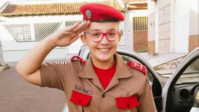 Aluna do Colégio Militar 2 de Julho conquista primeiro lugar em Medicina na USP