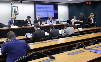 Meta de inflação de 3% ao ano é criticada em debate sobre taxa de juros