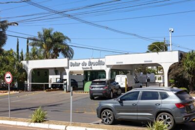 Moraes pede à PGR parecer sobre agentes da PF na casa de Bolsonaro