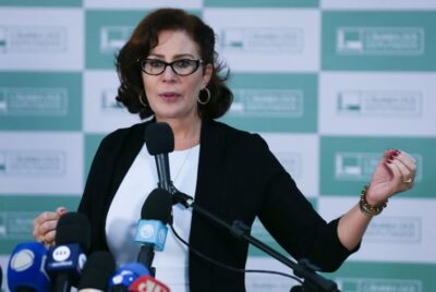Moraes pede que AGU tome providências para extradição de Zambelli