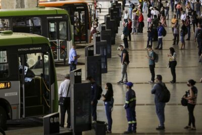 Pesquisa identifica 20,5 milhões de brasileiros sem acesso à internet