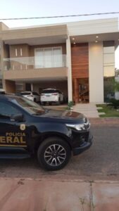 PF cumpre mandado de busca em residência do deputado Josivaldo JP, em Imperatriz