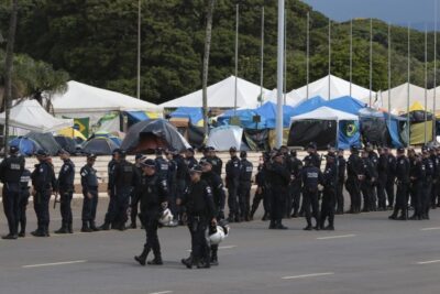PGR denuncia casal que arrecadou R$ 1 milhão para acampamento golpista