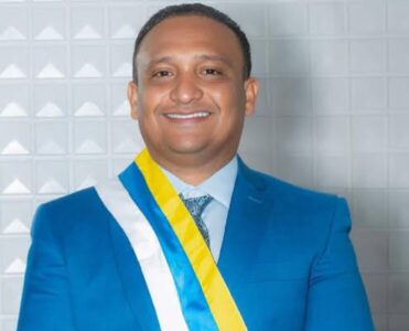 Prefeitura de Bacuri anuncia pagamento em dia para servidores efetivos, contratados e comissionados