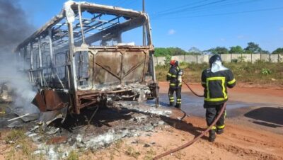 Criminosos incendeiam ônibus na Zona Rural de São Luís