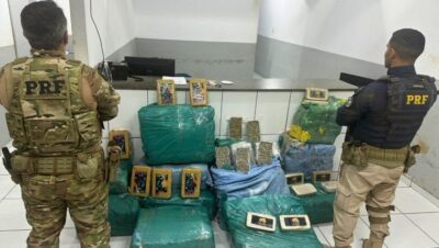 Mais de 360 kg de drogas são apreendidas pela PRF escondidos em carga de milho no Maranhão