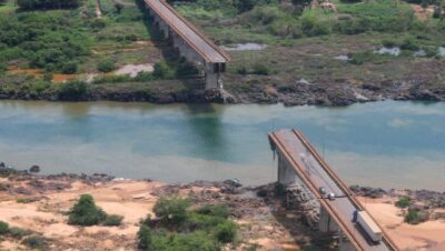 Marinha inicia retirada de veículos do Rio Tocantins após tragédia da ponte