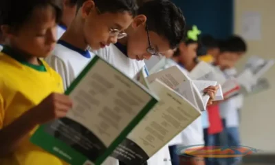 Prefeitura de Bacuri investe em reforço escolar com novos livros para alunos da rede municipal