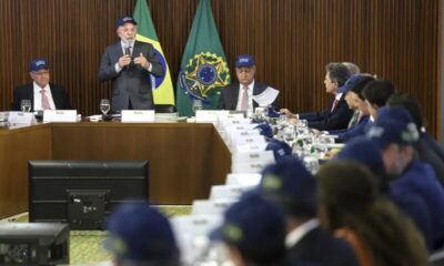 Em reunião com ministros, Lula reforça soberania do Brasil em discurso crítico a Trump